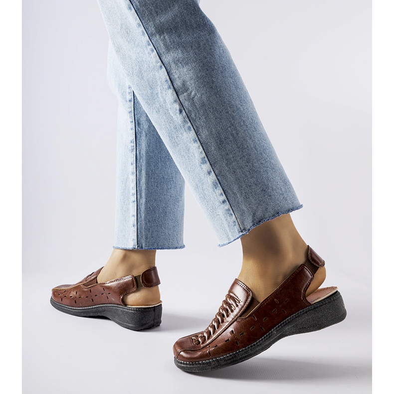 Glafin ruskeat harjakattoiset sandaalit 1