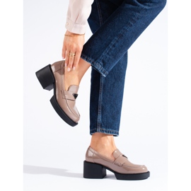 Shelovetin beige-väriset naisten patenttikengät 2