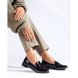 Mustaksi lakatut Shelovet naisten kengät 1