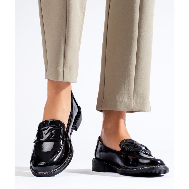 Mustaksi lakatut Shelovet naisten kengät 2