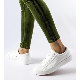 NEWS Klassiset valkoiset Mushirah-lenkkarit valkoinen 1