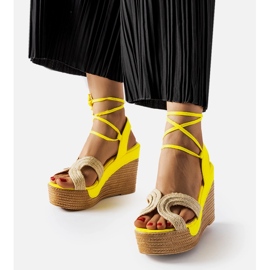 Keltaiset espadrillit Berta-kiiloilla beige 1