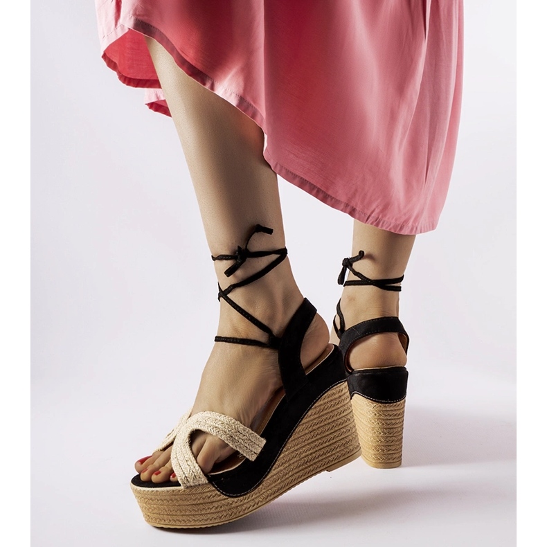 Mustat espadrillit Berta-kiiloilla beige 1