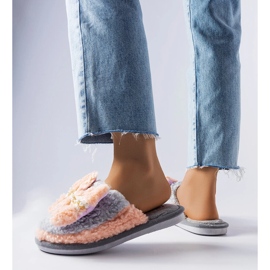 Harmaat ja vaaleanpunaiset tossut rusetilla 2