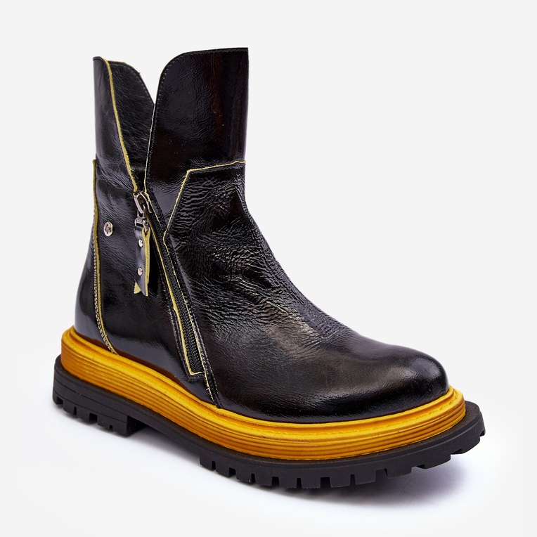 Naisten kiiltonahkaiset saappaat Maciejka 05747-07 musta 1