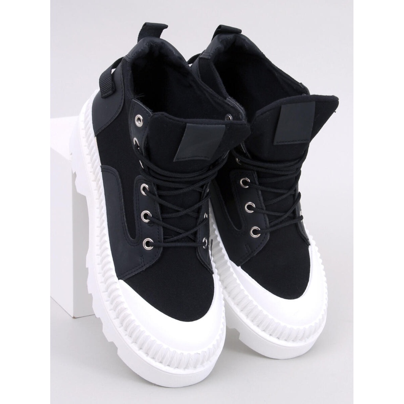 Tinli Mustat nilkkurit 1