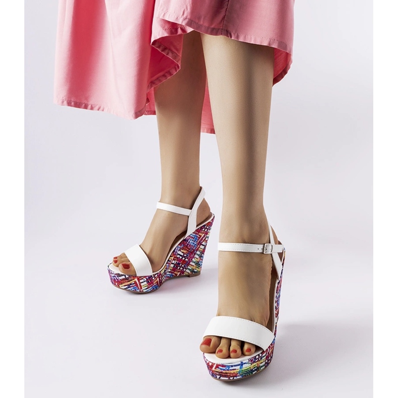 Valkoiset fairmont-koristeiset sandaalit valkoinen 1