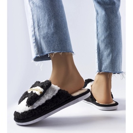 Mustavalkoiset tossut rusetilla 2