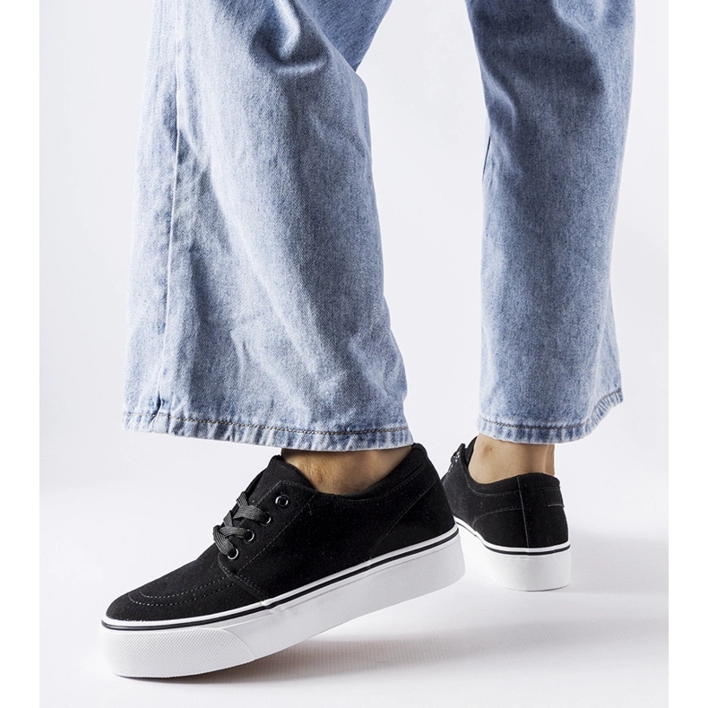 Mustat Abboudin ekologiset mokkanahkalenkkarit 1