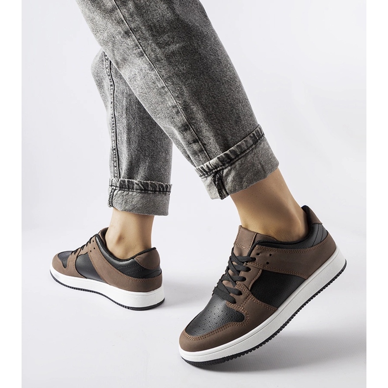 Inna Ruskeat ja mustat Jacqueline-lenkkarit 1