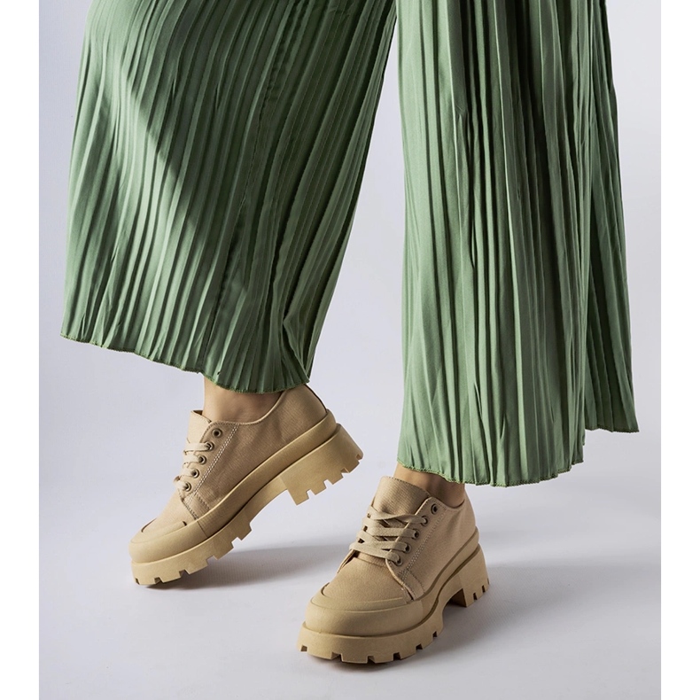 Ruskeat kengät massiivisella Pointe-pohjalla 1