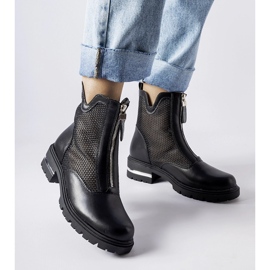 Mustat harjakattoiset Cavour-nilkkurit 1