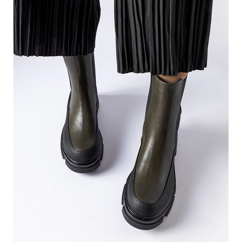 Faisalin vihreät ja mustat nilkkurit 1