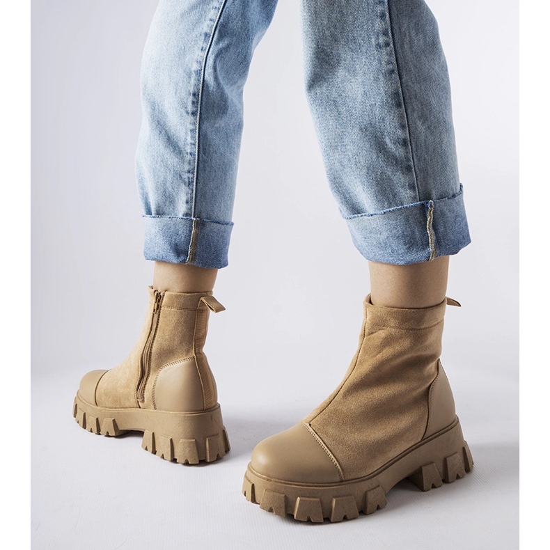 Beiget eko-mokkanahkatyöläiset Milon kulutuspinnalla 1