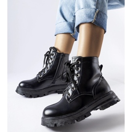 Mustat nilkkurit Myers 1