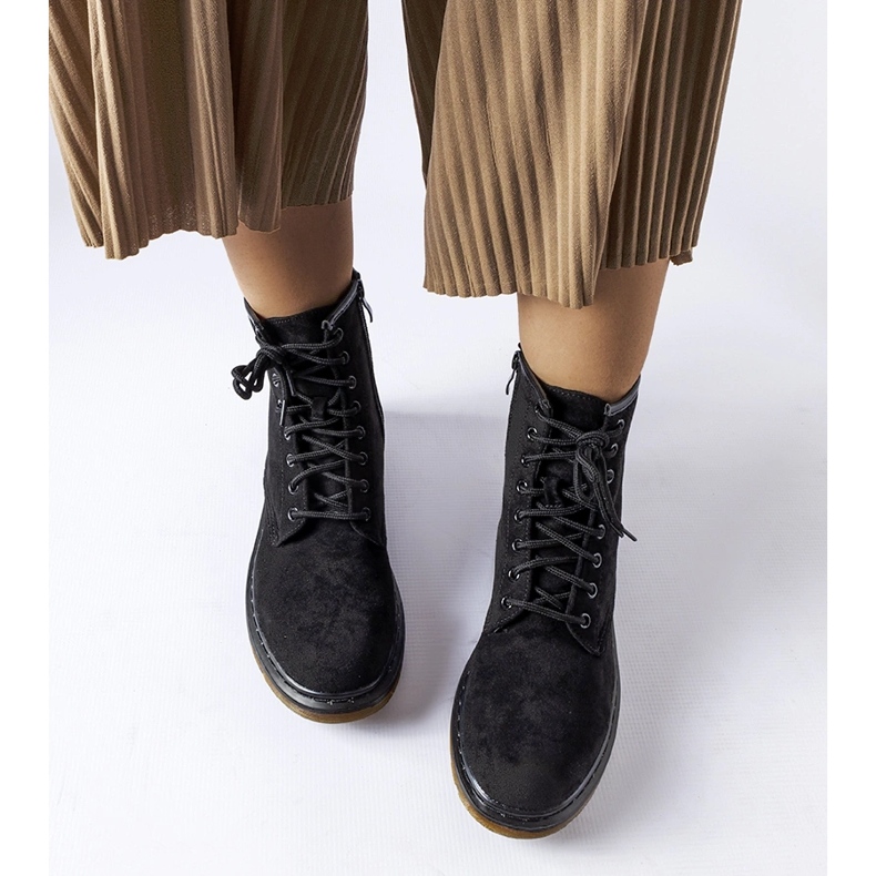 Alfredin mustat ekologiset mokkanahkatyöläiset 1