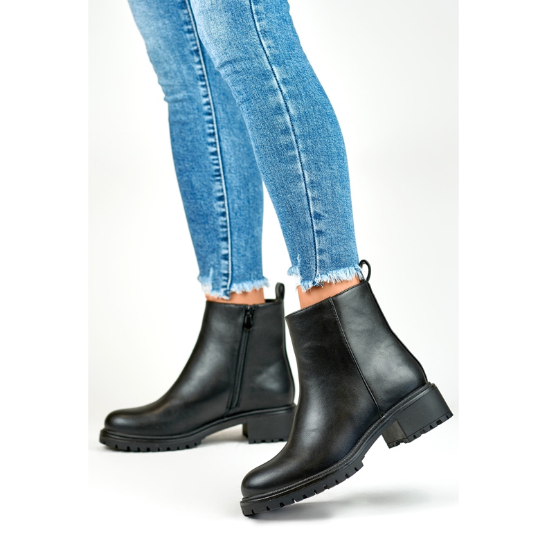 Klassiset mustat naisten nilkkurit eko-nahasta 1