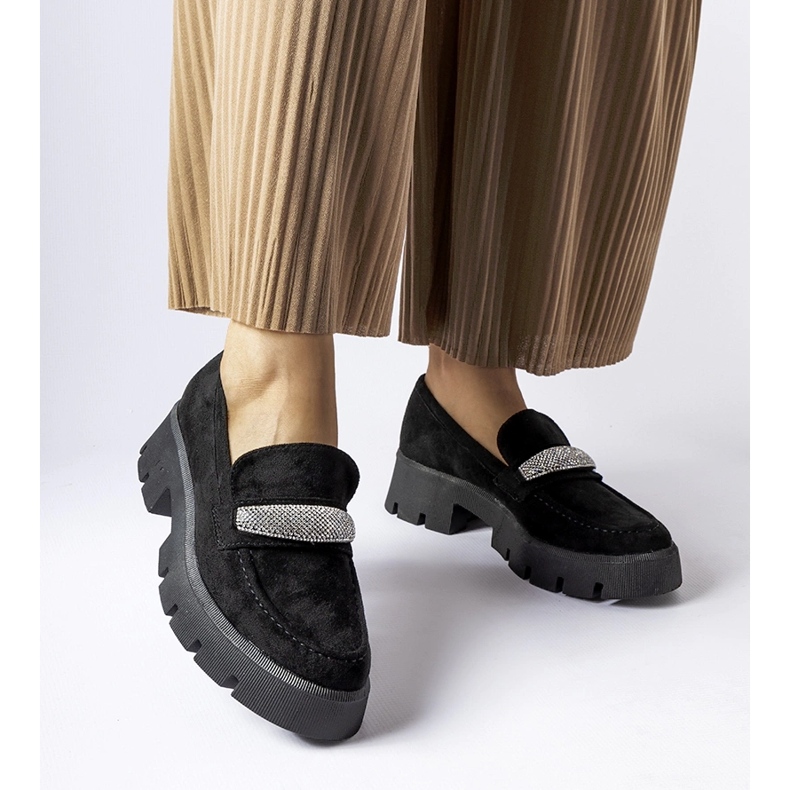 Mustat mokasiinit massiivisella Macario-pohjalla 1