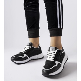 Mustat koristeelliset Camuzzoni-lenkkarit 1