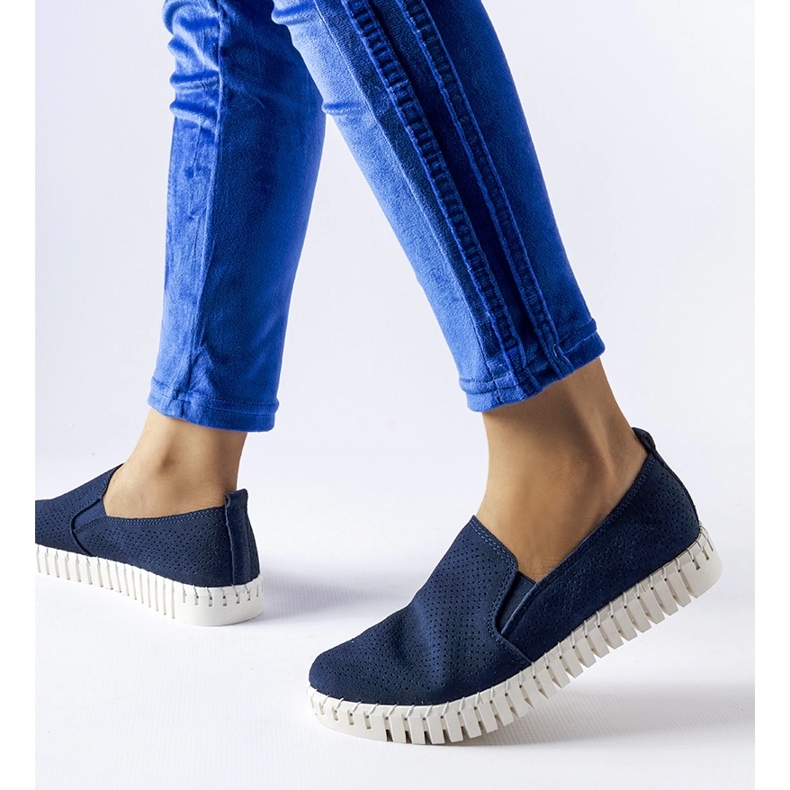 Madihan tummansiniset harjakattoiset lenkkarit sininen 1