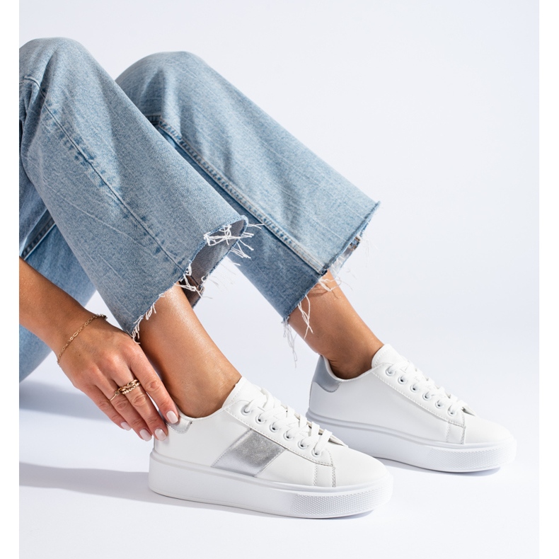 Valkoiset naisten tennarit Shelovet-alustalla valkoinen 1