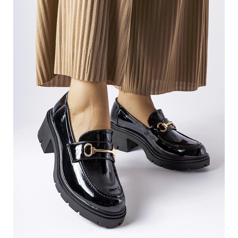 Mustat kiiltonahkaiset Fabrizio-korkokengät 1