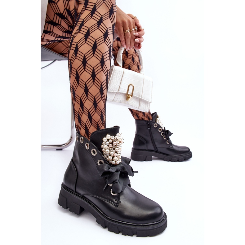 Koristeltu matalat saappaat musta Binga 1