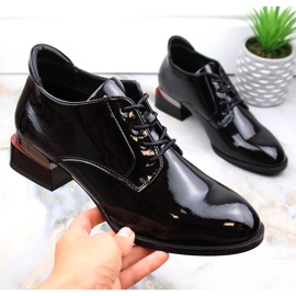 Naisten mustat nauhakengät korkokengillä Vinceza 1