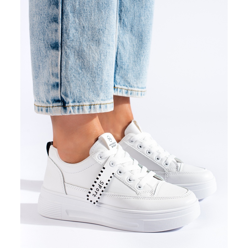 Valkoiset lenkkarit Shelovet-alustalla valkoinen 2