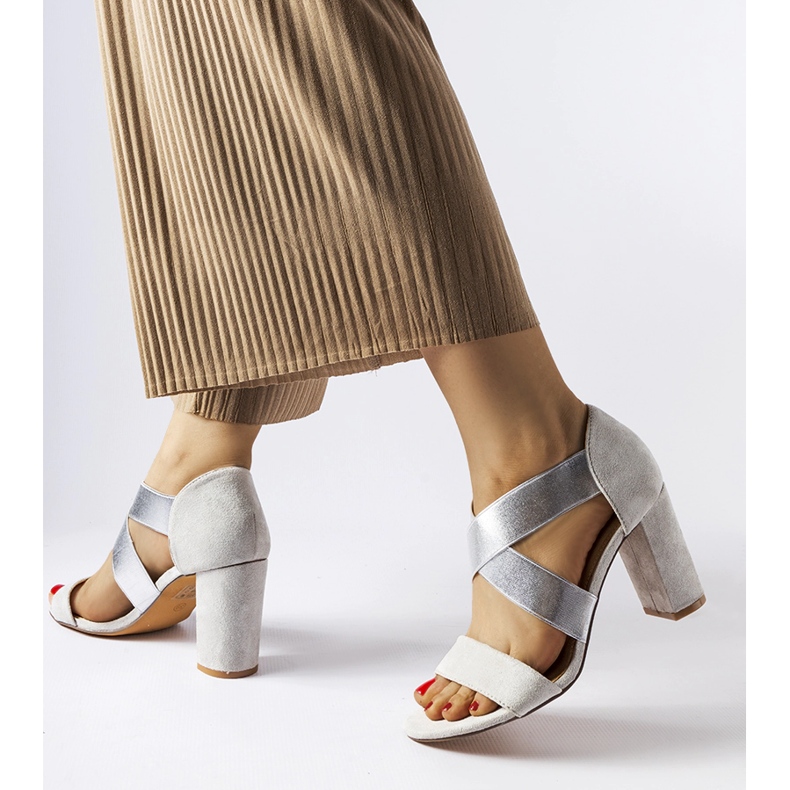 Inna Gravagon harmaat korkokengät sandaalit 1