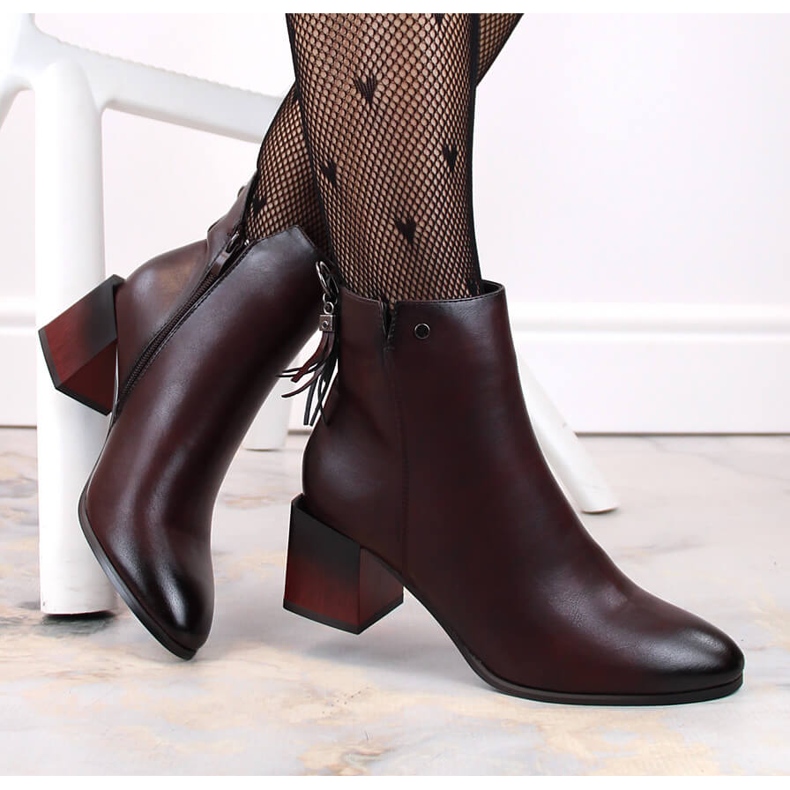 Naisten viininpunaiset eristetyt nilkkurit Jezzi punainen 1