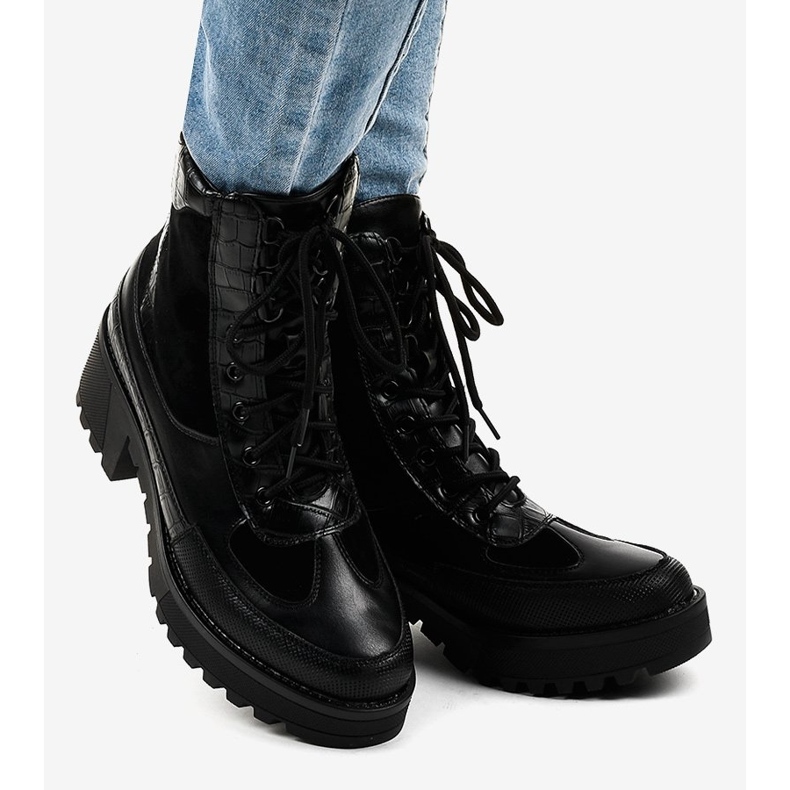 Mustat mokkanahkaiset saappaat G-7646 1