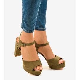 Vihreät sandaalit mokkanauhassa AT-0660-L 1