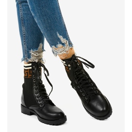 Mustat saappaat, joissa on sukka Ferniehill beige 1