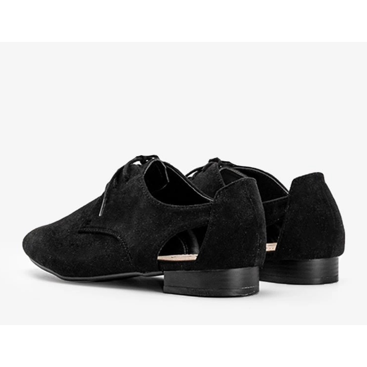 Mustat kiiltävät matalat leikkaukset Dorothylta 1