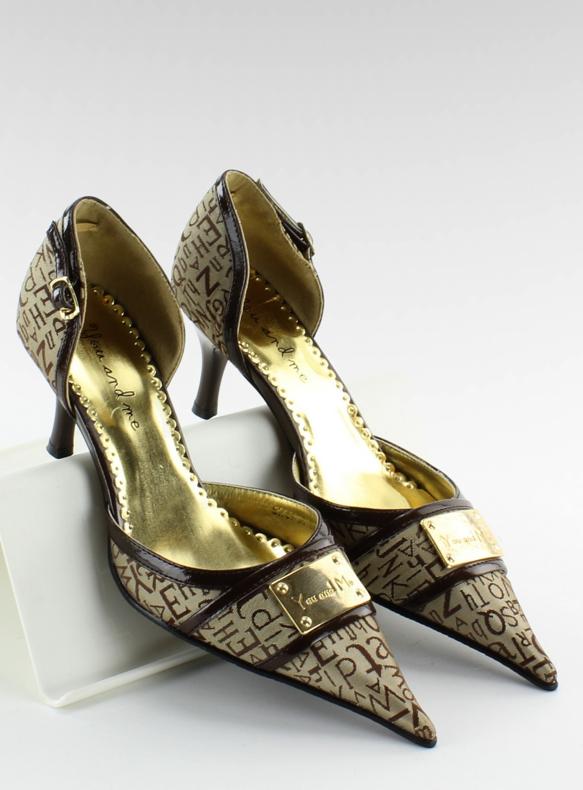 Koristeelliset pumput 51589-36 ruskeat 1