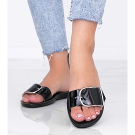 Laura mustat lakatut tossut 1