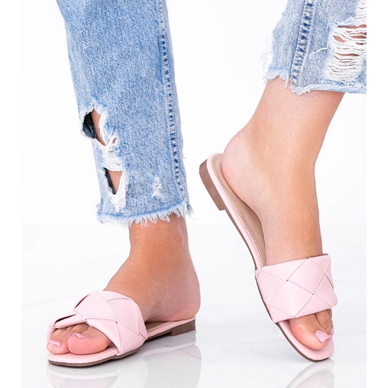 Vaaleanpunaiset tossut, joissa punottu Iren -päällinen vaaleanpunainen 1