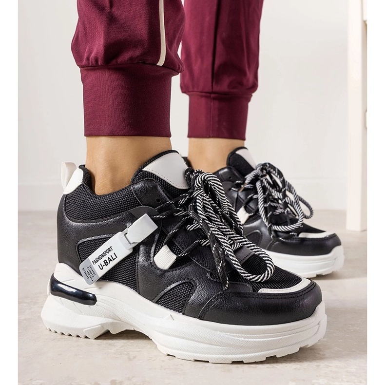 Mustavalkoiset lenkkarit, joissa One Chance -nauha valkoinen 1