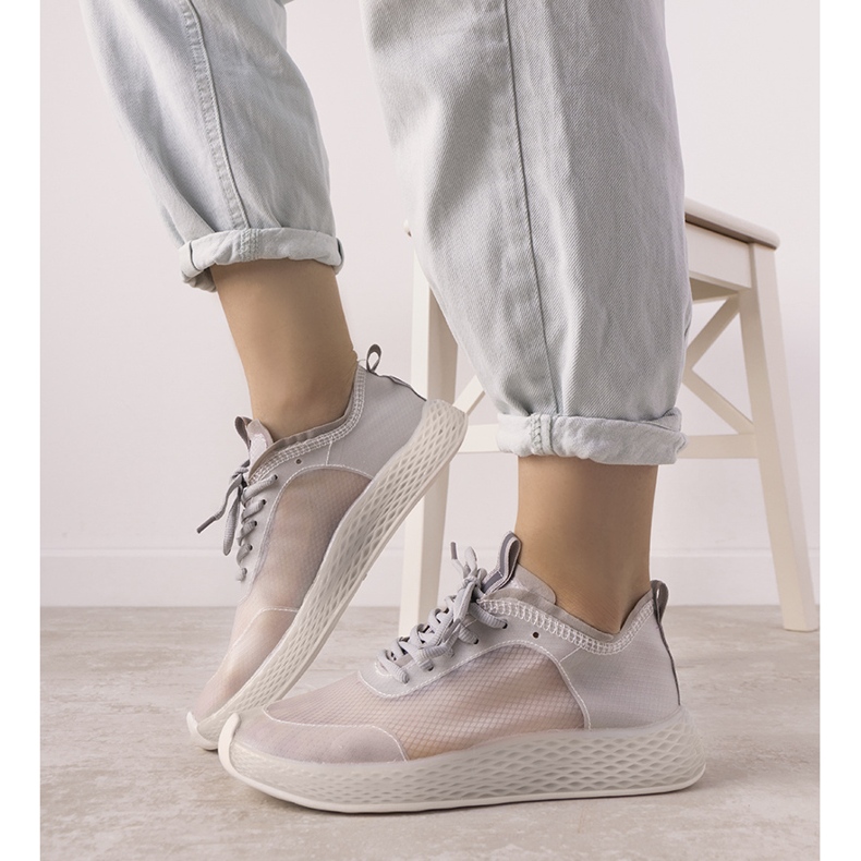 Alicanten harmaat läpinäkyvät urheilukengät 2