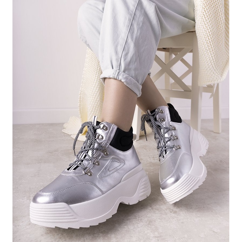 Hopeiset lenkkarit korkealla Eloquence -pohjalla hopea 1