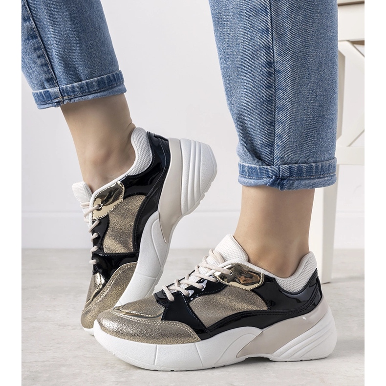 Kultaiset lenkkarit korkealla pohjalla Rude musta 1