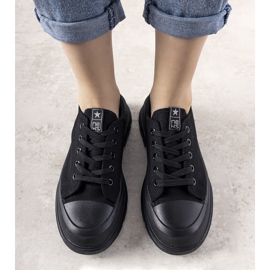 Mustat lenkkarit paksulla Beat -pohjalla 1