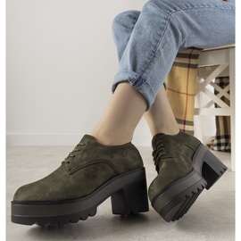 Vihreät, matalat leikkaukset nilkkurit Cecina-pylväässä 1