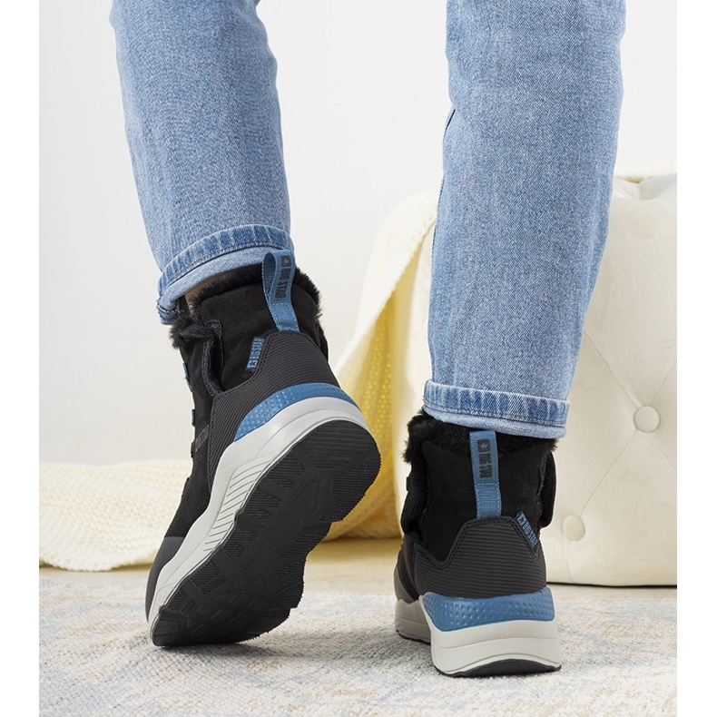 Mustat, tyylikkäät Big Star -lumisaappaat naisille Cottolta 1