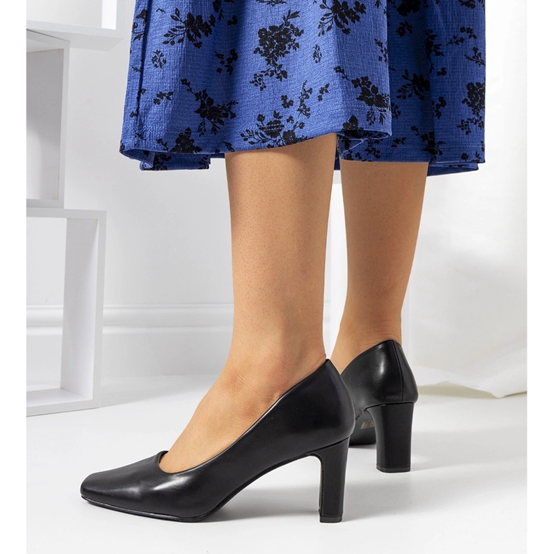 Mustat naisten Graves-pumput 1