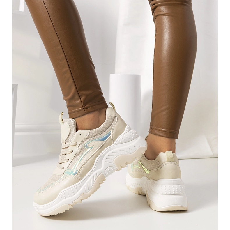 Beiget Gossett lenkkarit 1