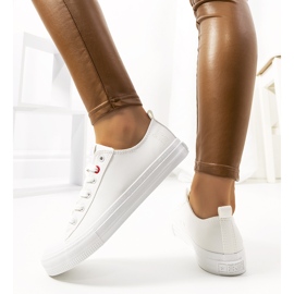 White Big Star naisten tennarit JJ274007 valkoinen 1