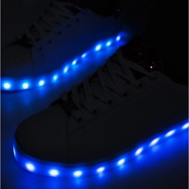 Valkoiset ja vaaleanpunaiset lenkkarit Alfaro led-valoilla valkoinen 1