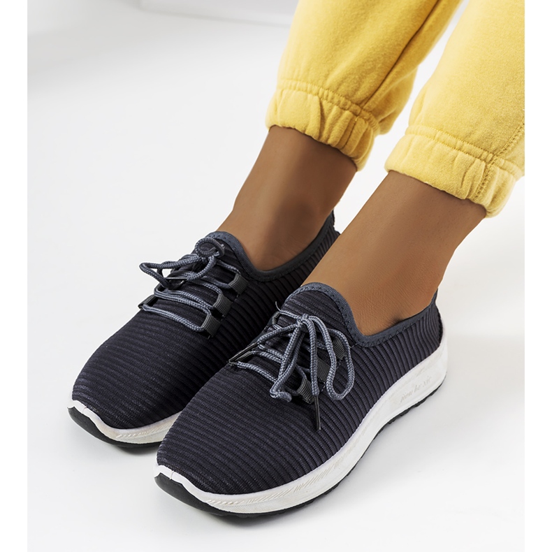 Floydin harmaat urheilukengät 1